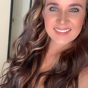 Meet your Posher, Aysha